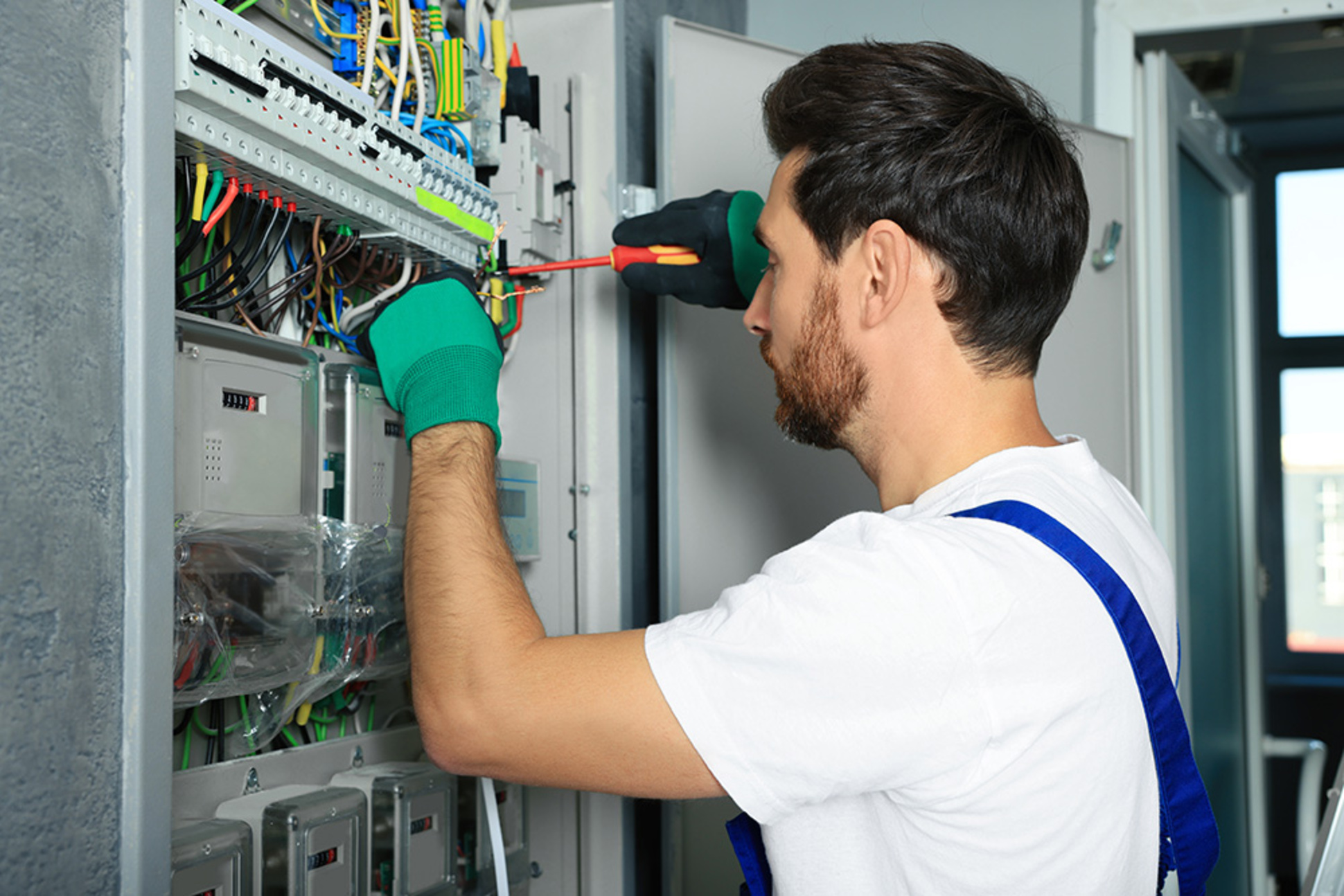 Nieder&shy;spannungs&shy;anlagen bei Elektro Everding in Winnenden